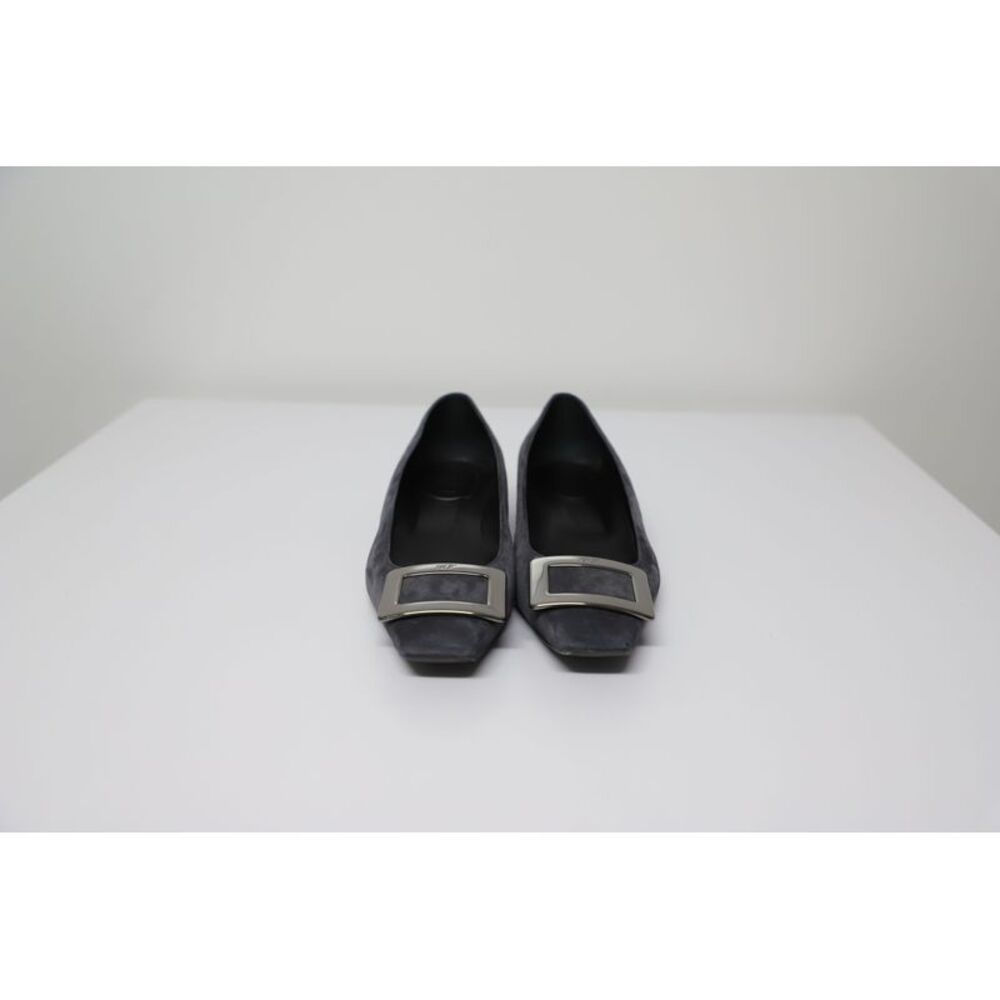 Roger Vivier Trompette Flats in Grey Suede